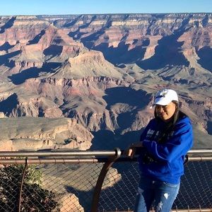 Meet your Posher, Maria